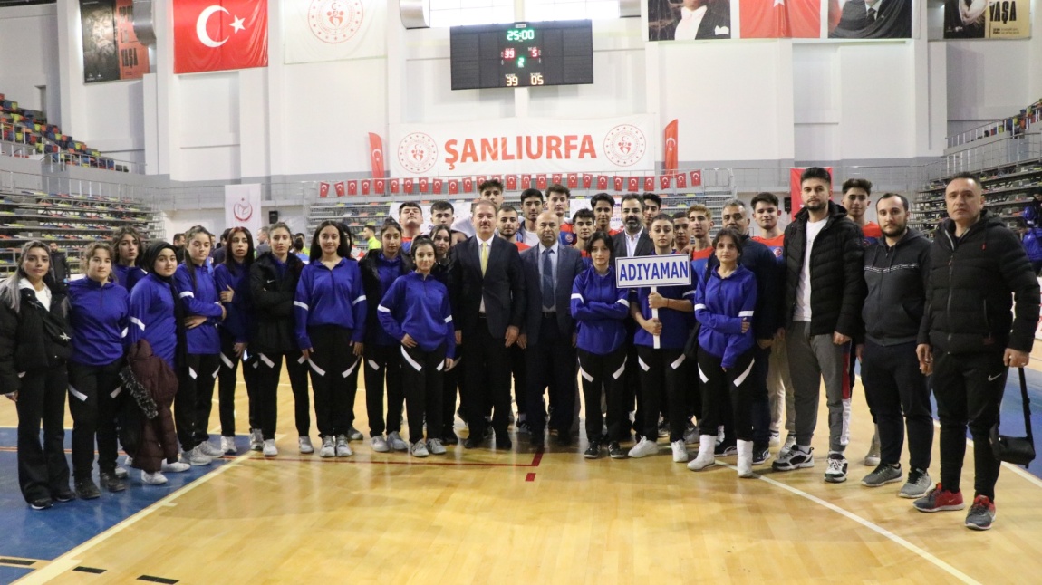 Okulumuz hentbol takımı Türkiye şampiyonası Şanlıurfaya gitti.